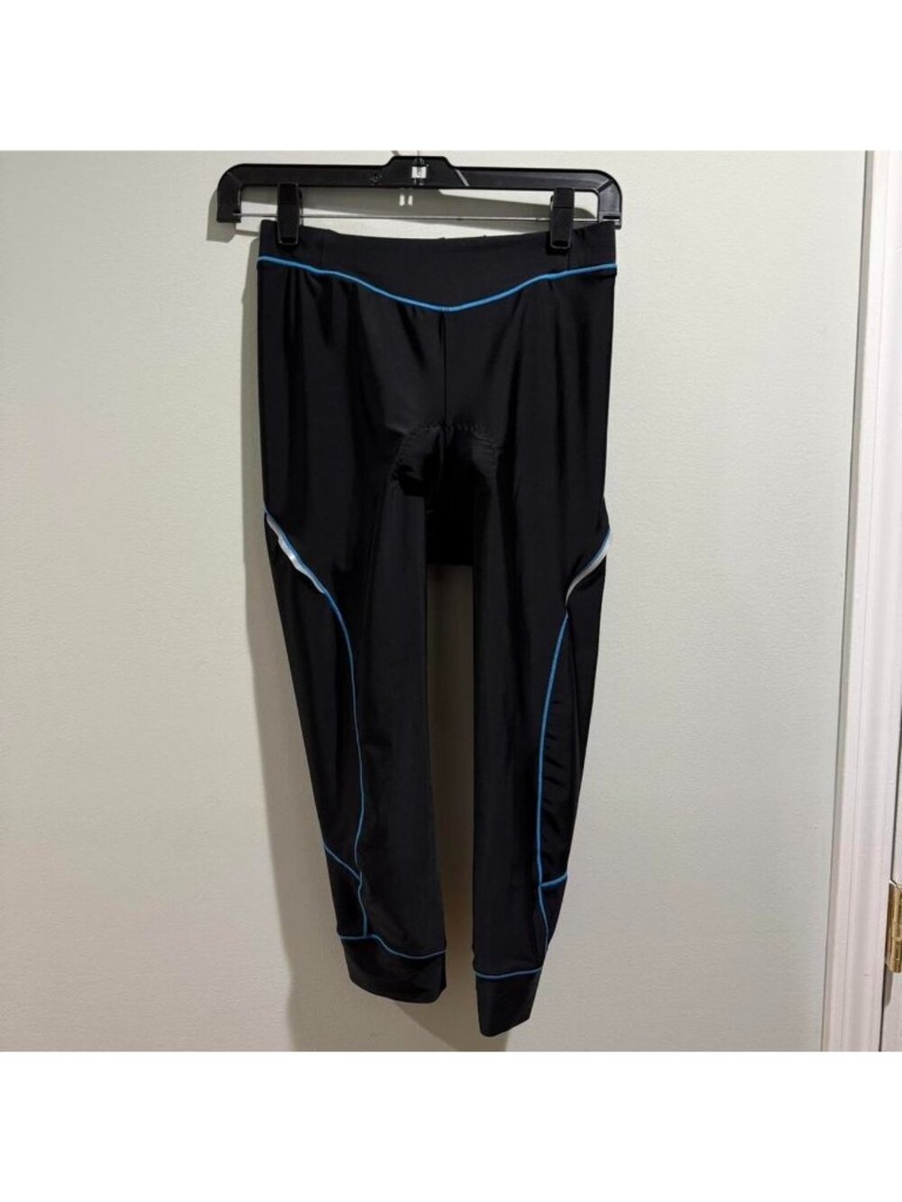 4ucycling Women’s Padded 3/4 Cycling Pants - Medium